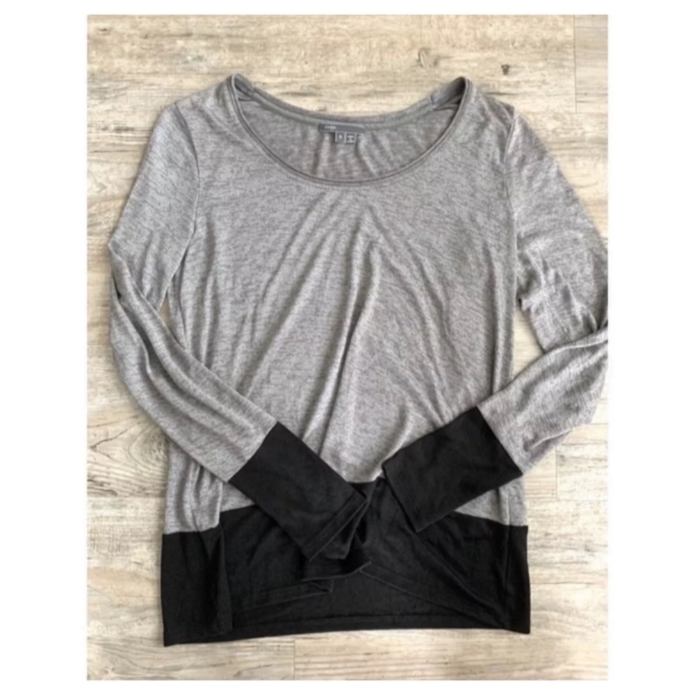 VINCE Grey & Black Colorblock Long Sleeve Shirt